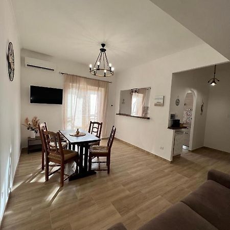Waikiki House Apartment Passoscuro Luaran gambar